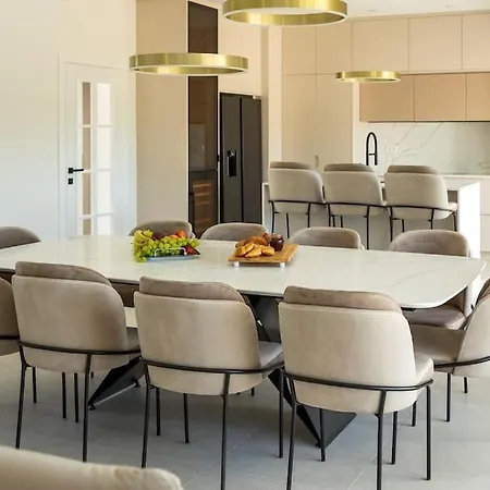 Villa Rose *